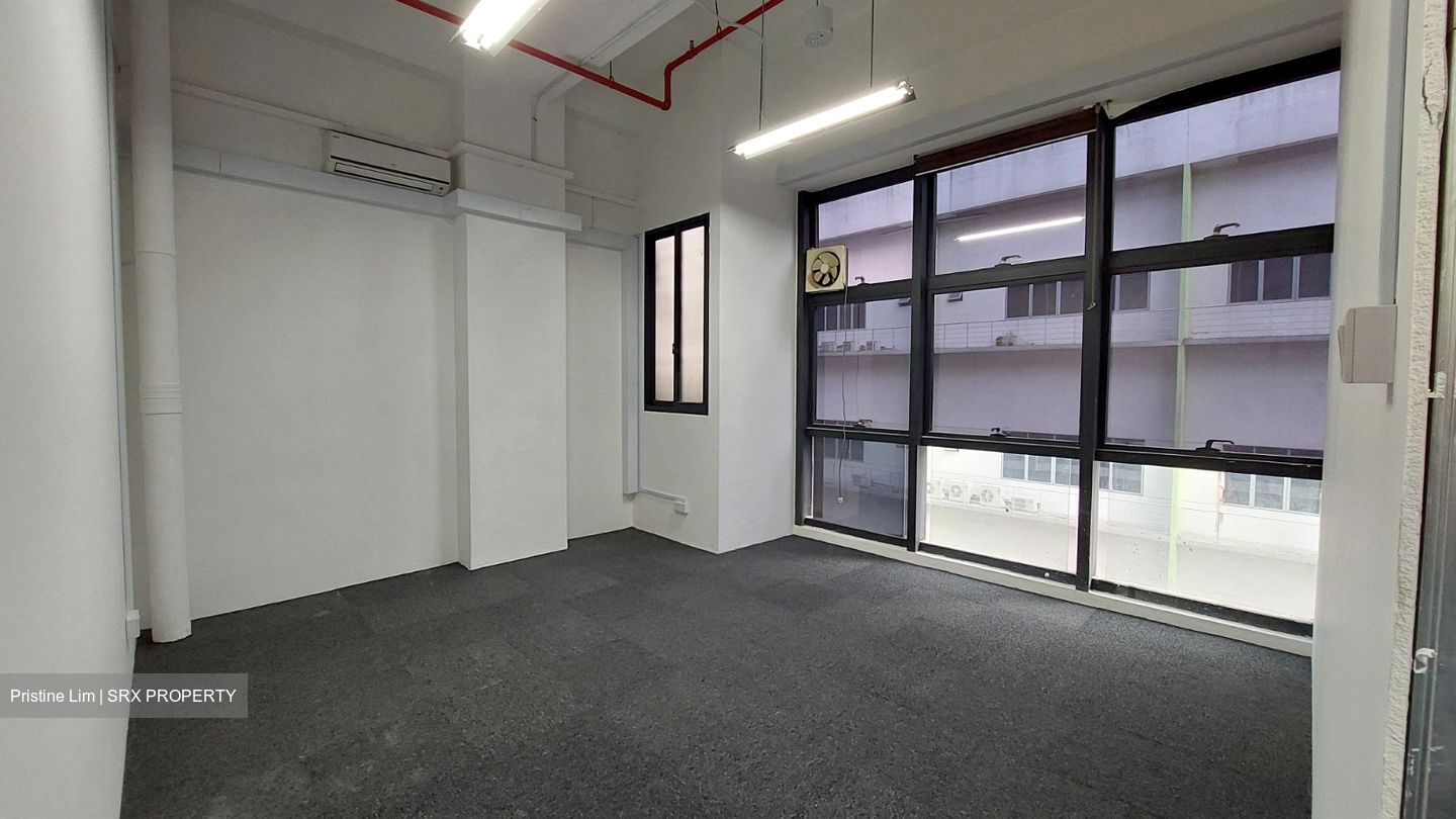 A'posh Bizhub (D27), Factory #489184581